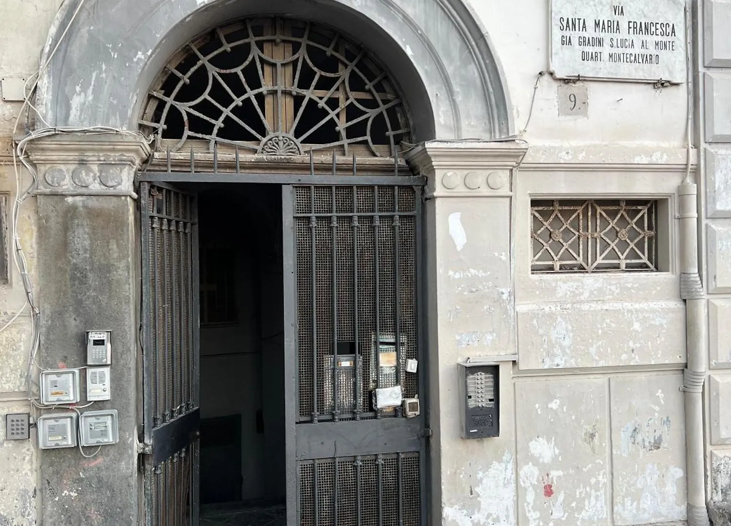 Πανσιόν La Casa Della Nonna - Quartierispagnoli Νάπολη